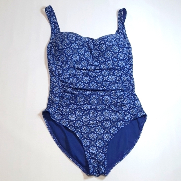 NIPTUCK SWIM Other - NIPTUCK SWIM Multi-Fit Cup One Piece Swimsuit